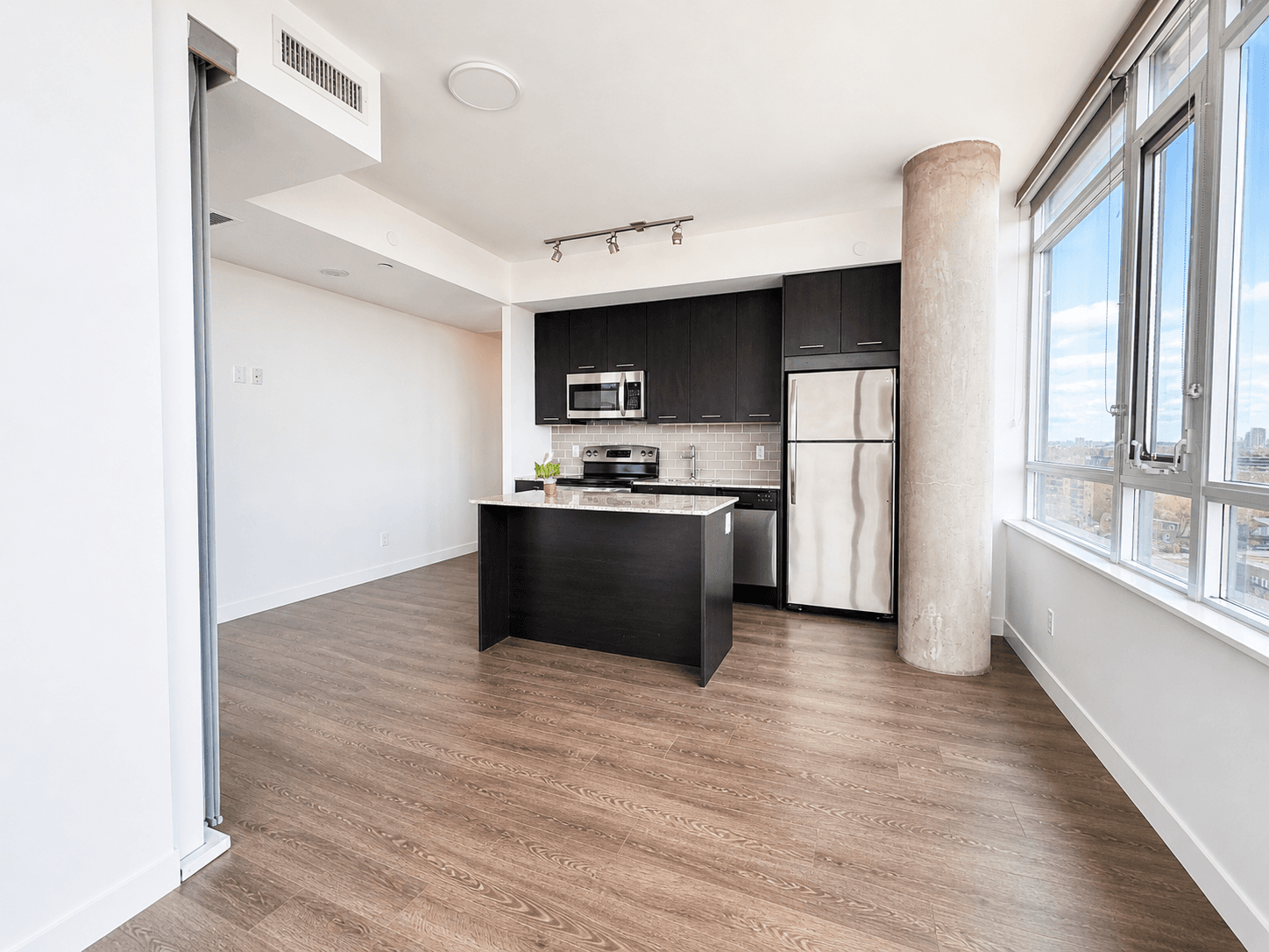 2055 Danforth Carmelina Condos