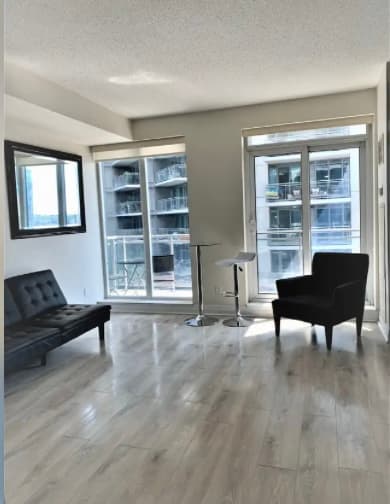 Waterfront Bachelor apartment for rent 