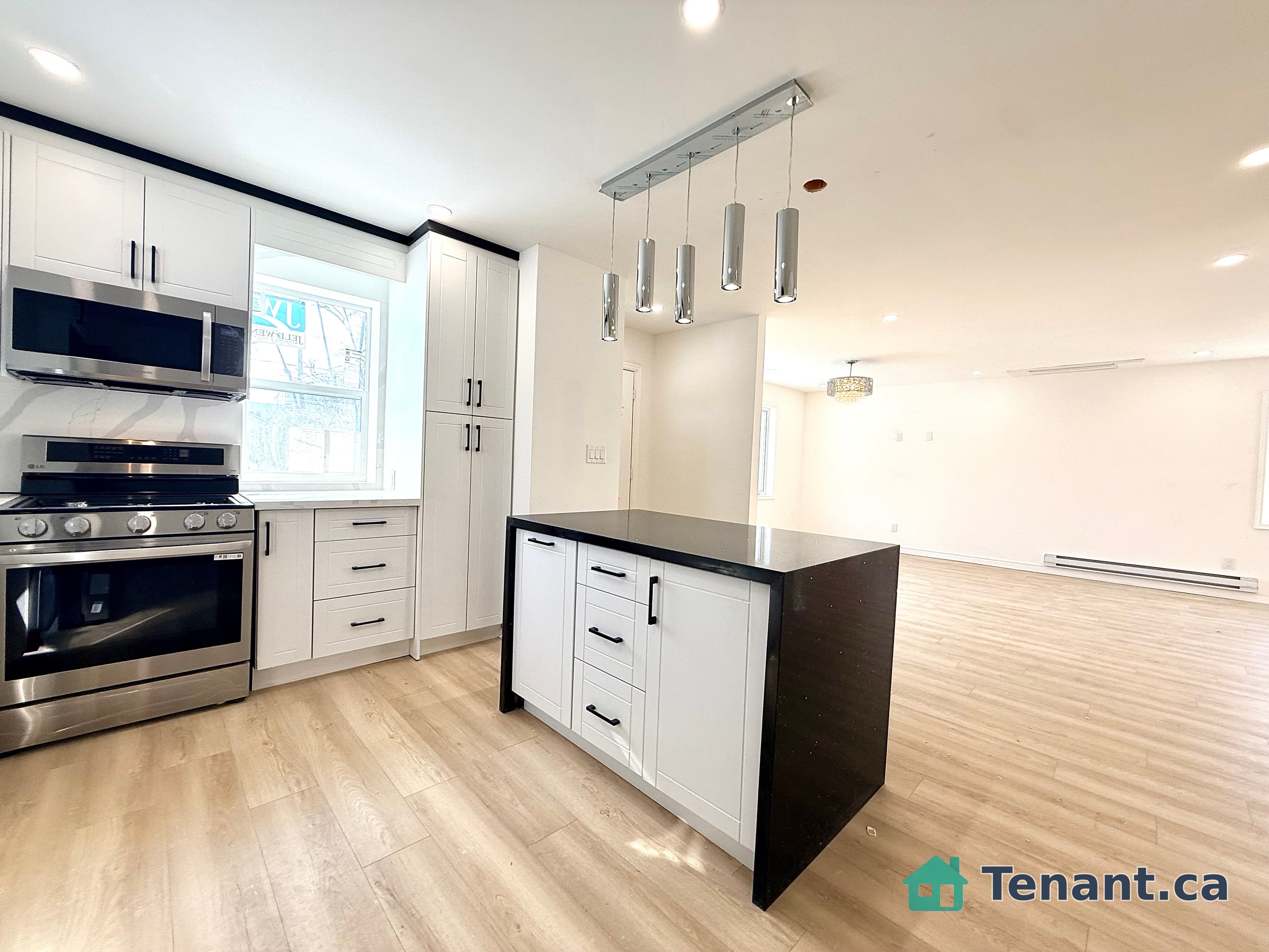 Fully Renovated Bungalow Near Yorkdale!