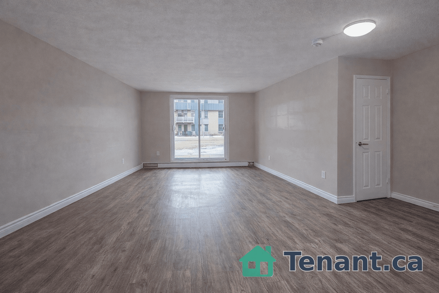 Bright 1 Bedroom Main Floor Unit