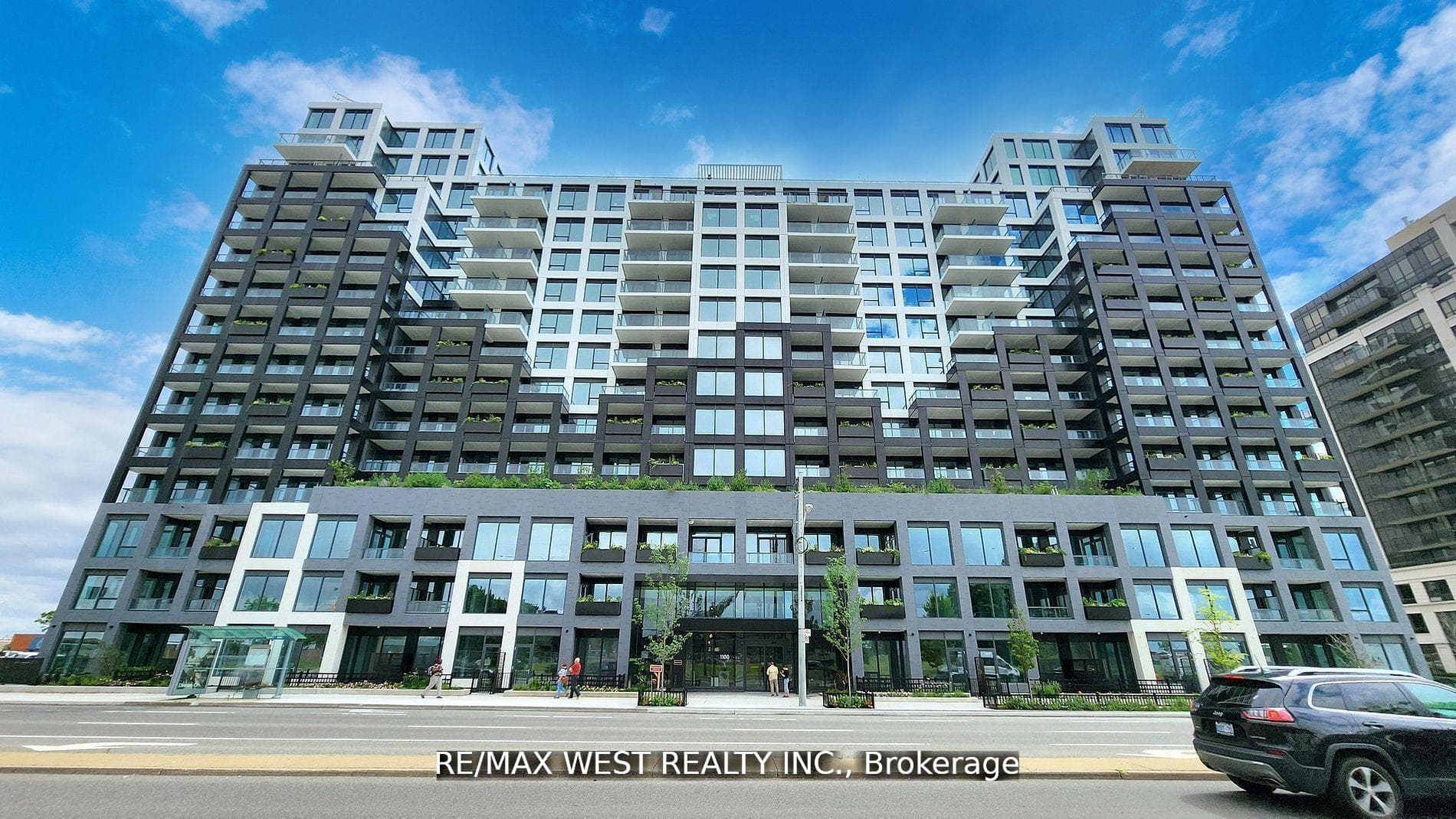 1023-1100 Sheppard Avenue W
