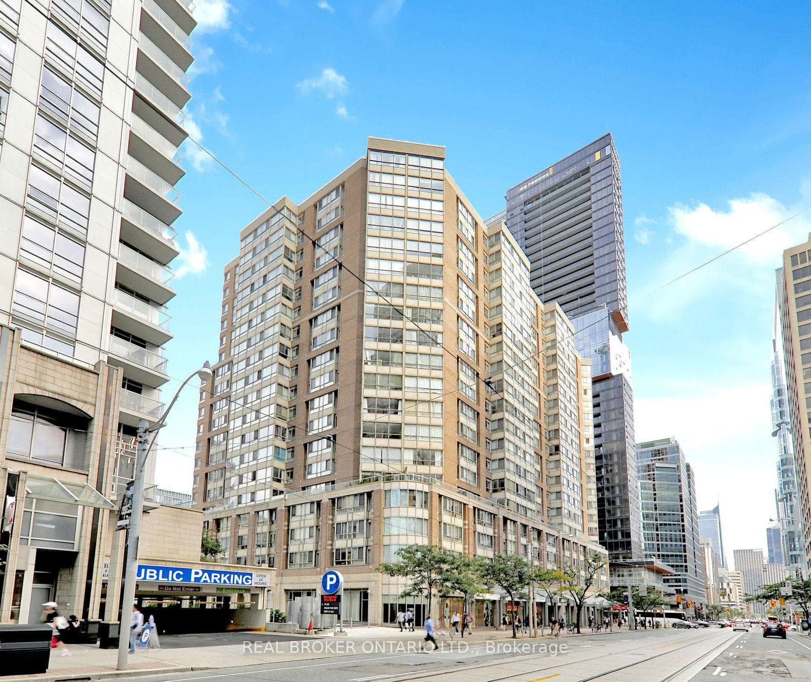 1415-711 Bay Street
