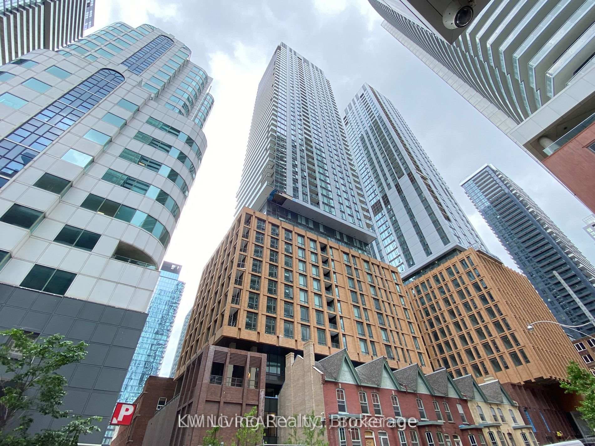 505-8 Widmer Street