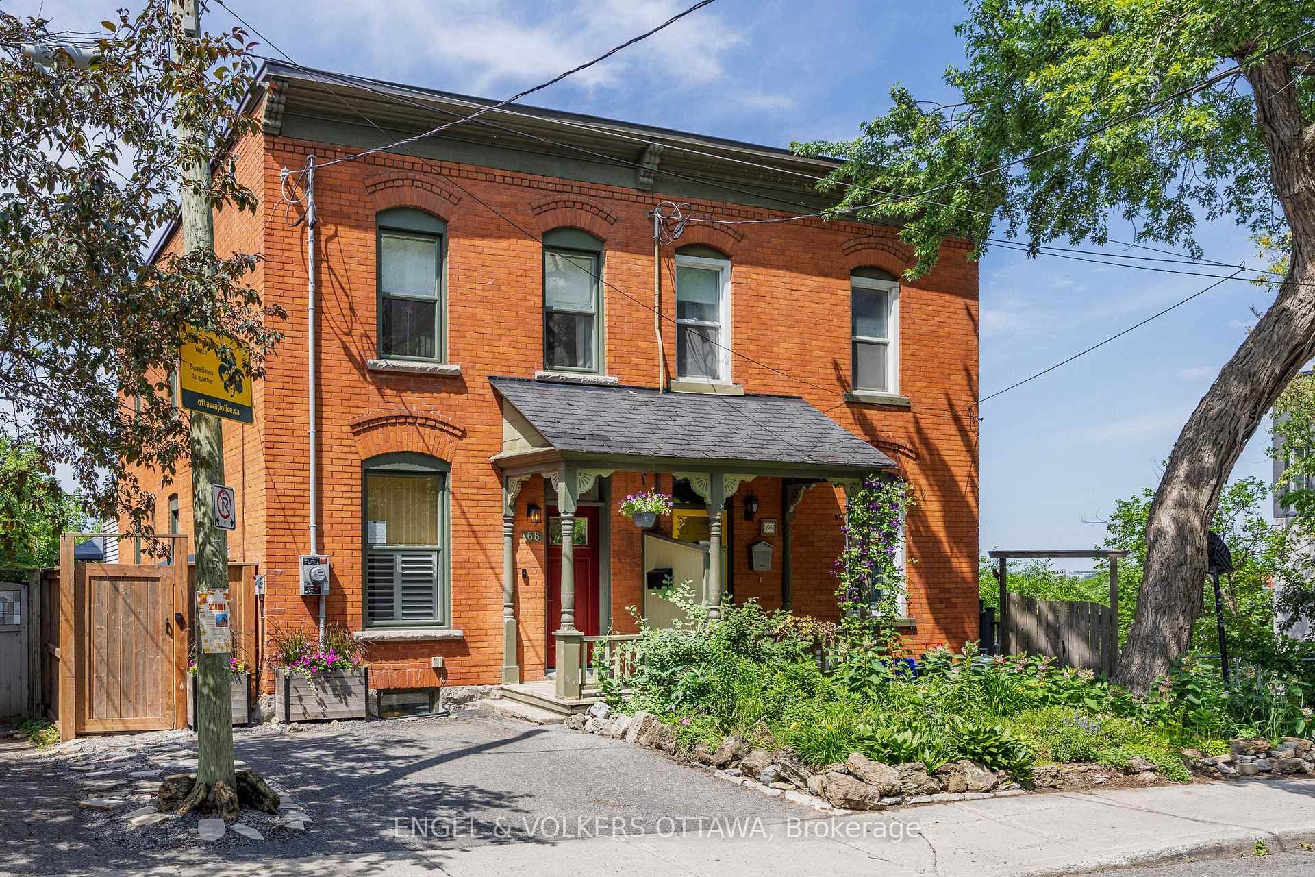 68 Upper Lorne Place