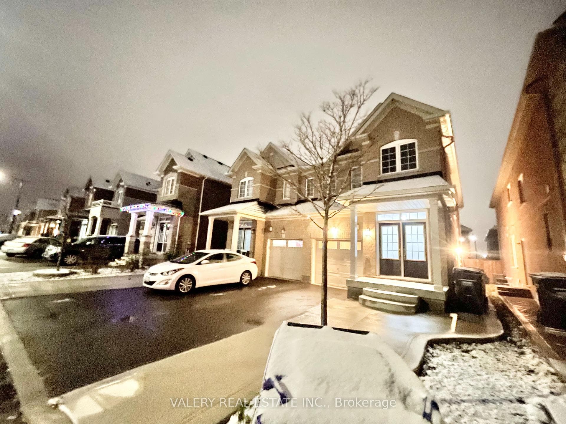 1-147 Baffin Crescent
