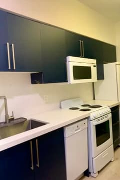 Waterfront Bachelor apartment for rent 