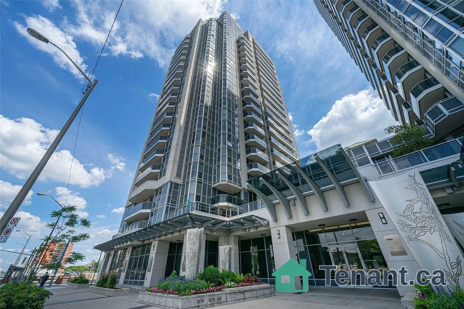5793 Yonge Street