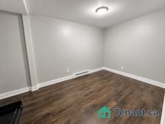 2 Bedroom 1 Bathroom Main Floor For Rent