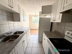 601 Barber Ave N · 212