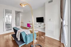 Bright 1 Bedroom Furnished Accomodation in the Heart of the City